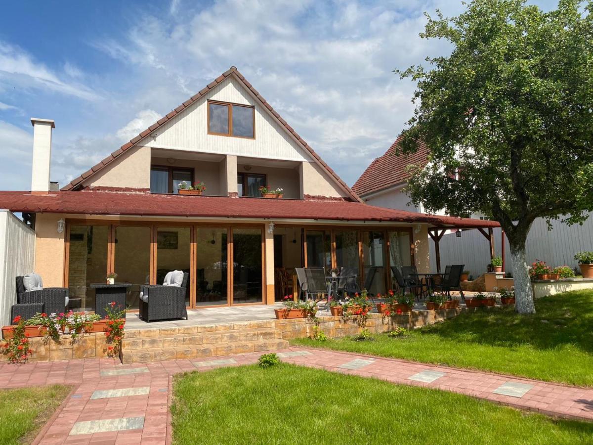 Vila Crisalia Sibiel -Sibiu (Adults Only) Ξενοδοχείο Εξωτερικό φωτογραφία